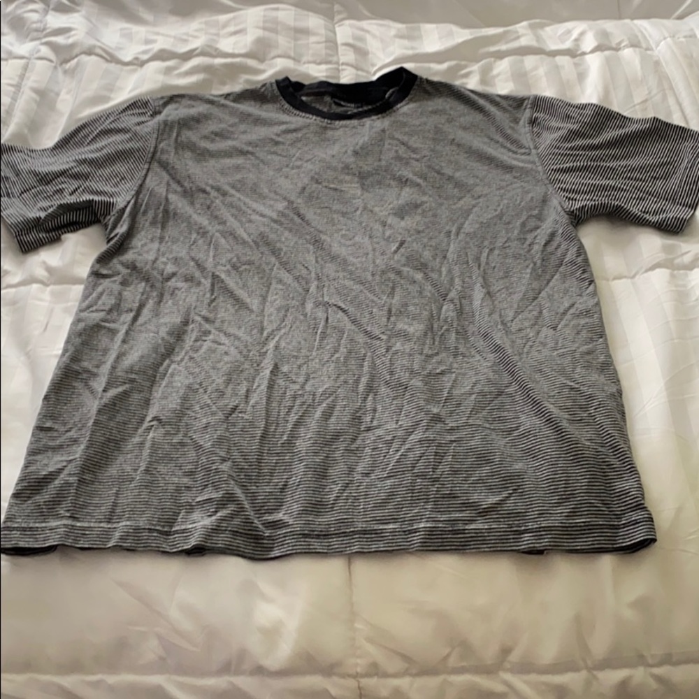 EUC Men’s t shirt size M